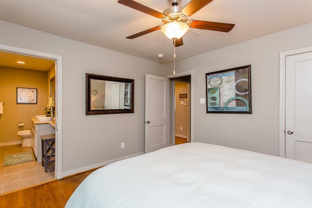 The Blue Door Bungalow - Luxury Home Downtown Houston Exteriér fotografie