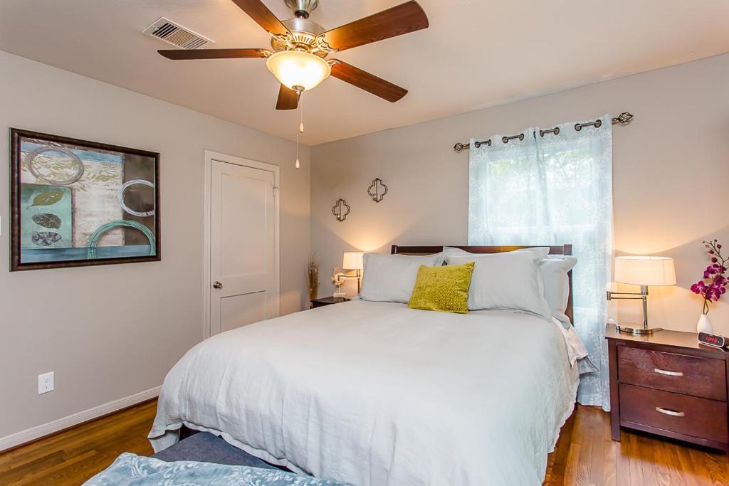 The Blue Door Bungalow - Luxury Home Downtown Houston Exteriér fotografie